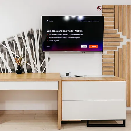 Premium Skyline With Free Parking & Panoramic View