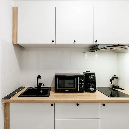 Premium Skyline With Free Parking & Panoramic View *