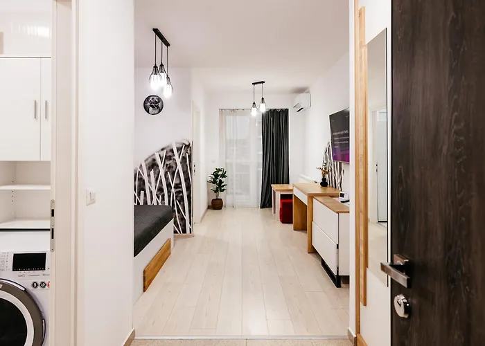 Premium Skyline With Free Parking & Panoramic View