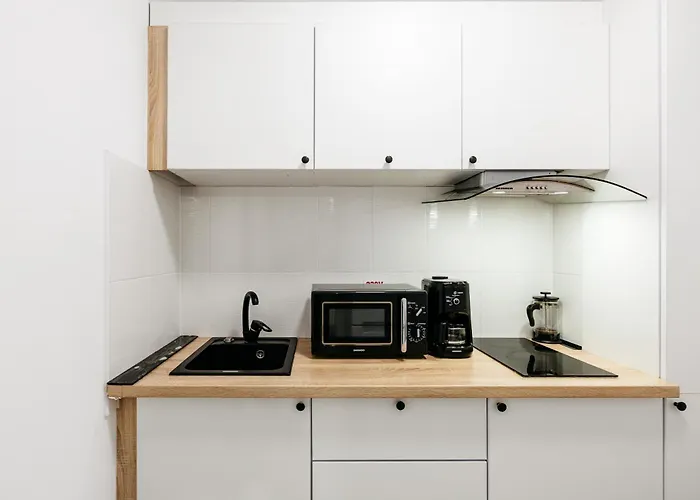 Premium Skyline With Free Parking & Panoramic View *